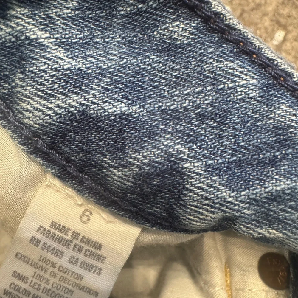 American Eagle Outfitters Light Blue Distressed Denim Cutoff Shorts - Picture 5 of 5